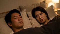 なぜ女性は男性の隣で寝ると睡眠の質が下がるのか――専門家の見解